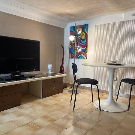 Colibri Apartment Bari Bagian luar foto