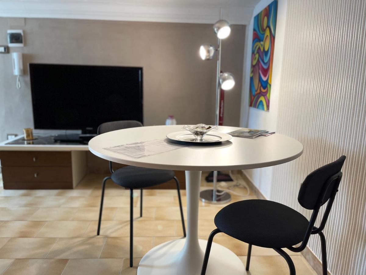 Colibri Apartment Bari Bagian luar foto