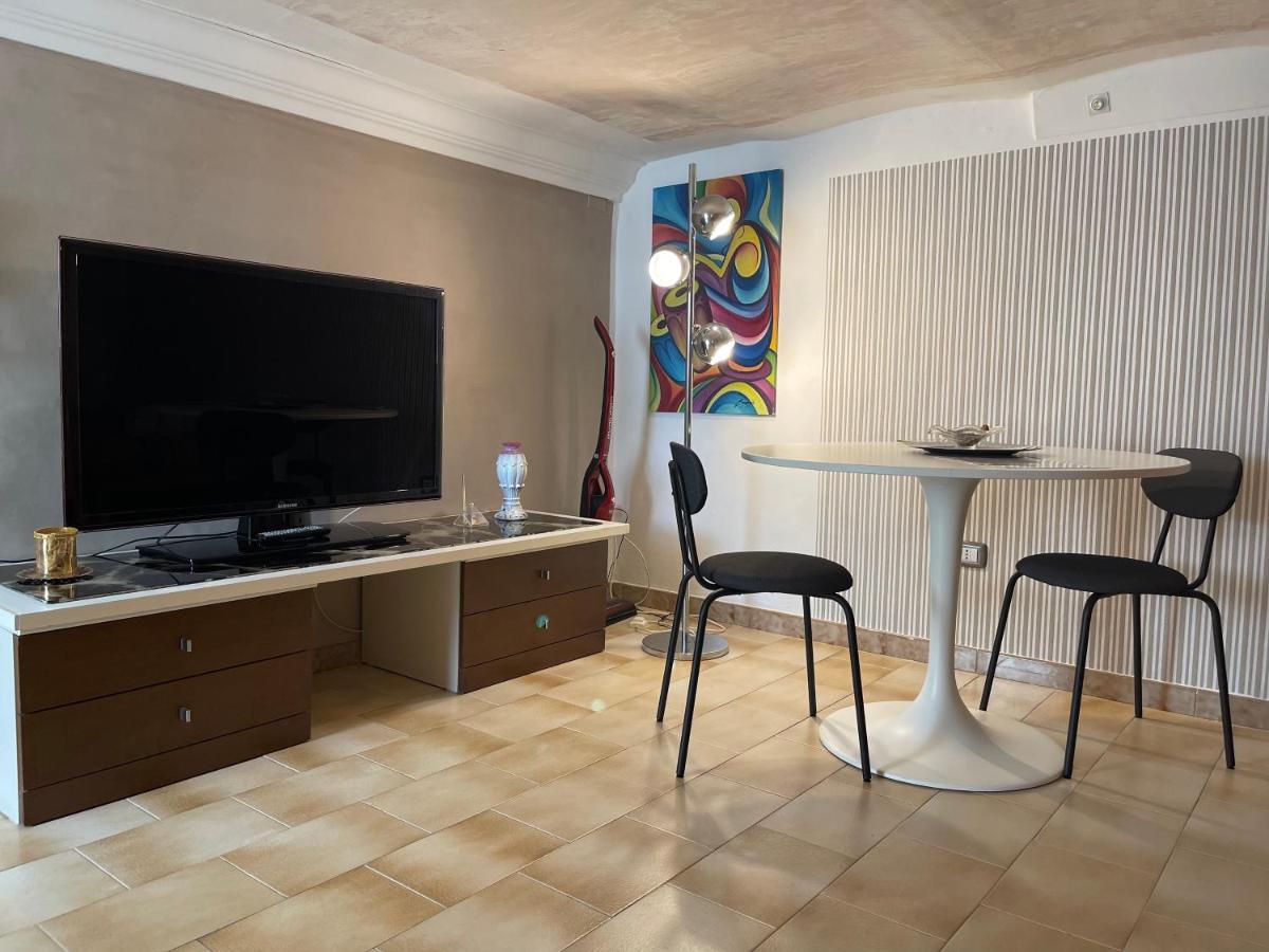 Colibri Apartment Bari Bagian luar foto